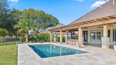 $750,000 | 204 Inverness Lane, Broussard, LA 70518