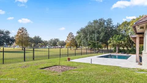 $750,000 | 204 Inverness Lane, Broussard, LA 70518