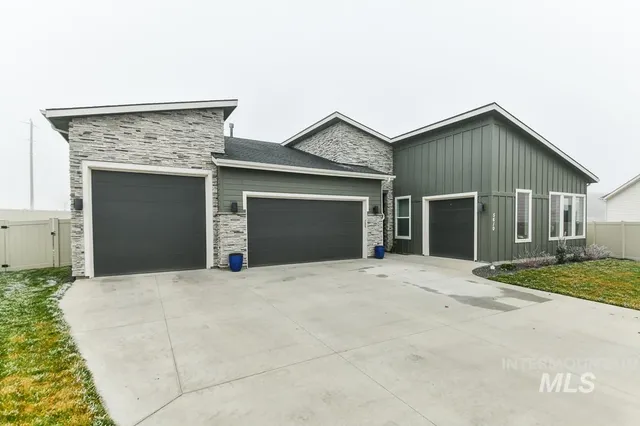 $579,999 | 5610 Sparky Avenue, Caldwell, ID 83607