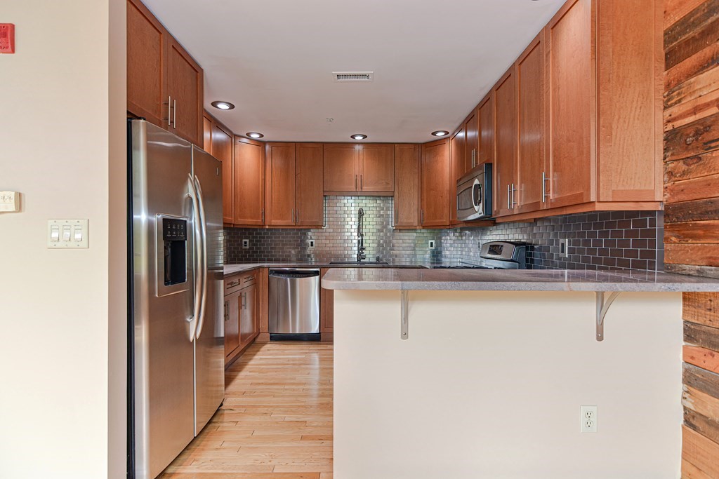 12 Brookside Road, Unit 34 Westford, MA 01886 - Photo 5 of 28 Gallery Image 5