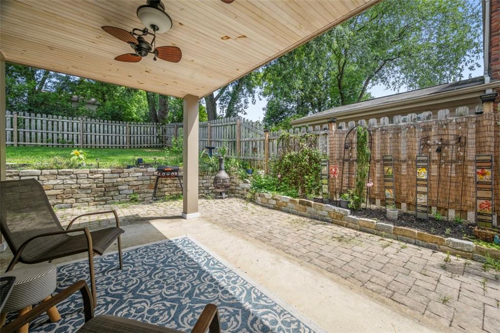 441 Old Farm Road Pittsburgh, PA 15228 - Photo 29 of 33 a view of a patio with a table chairs and a backyard