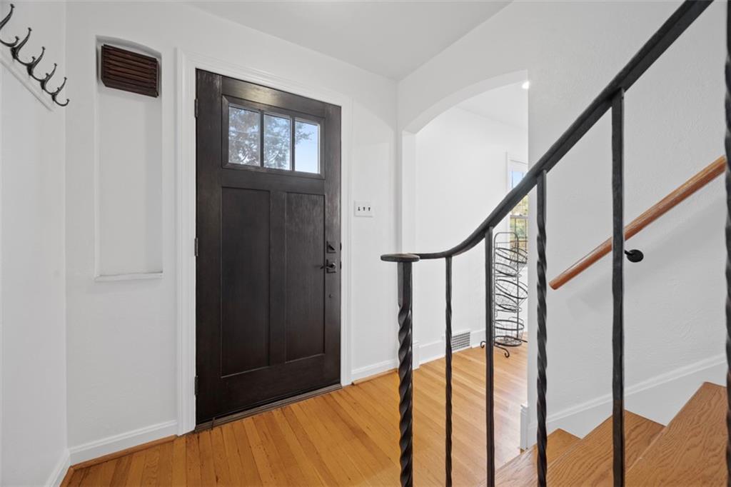 441 Old Farm Road Pittsburgh, PA 15228 - Photo 4 of 33 a view of an entryway