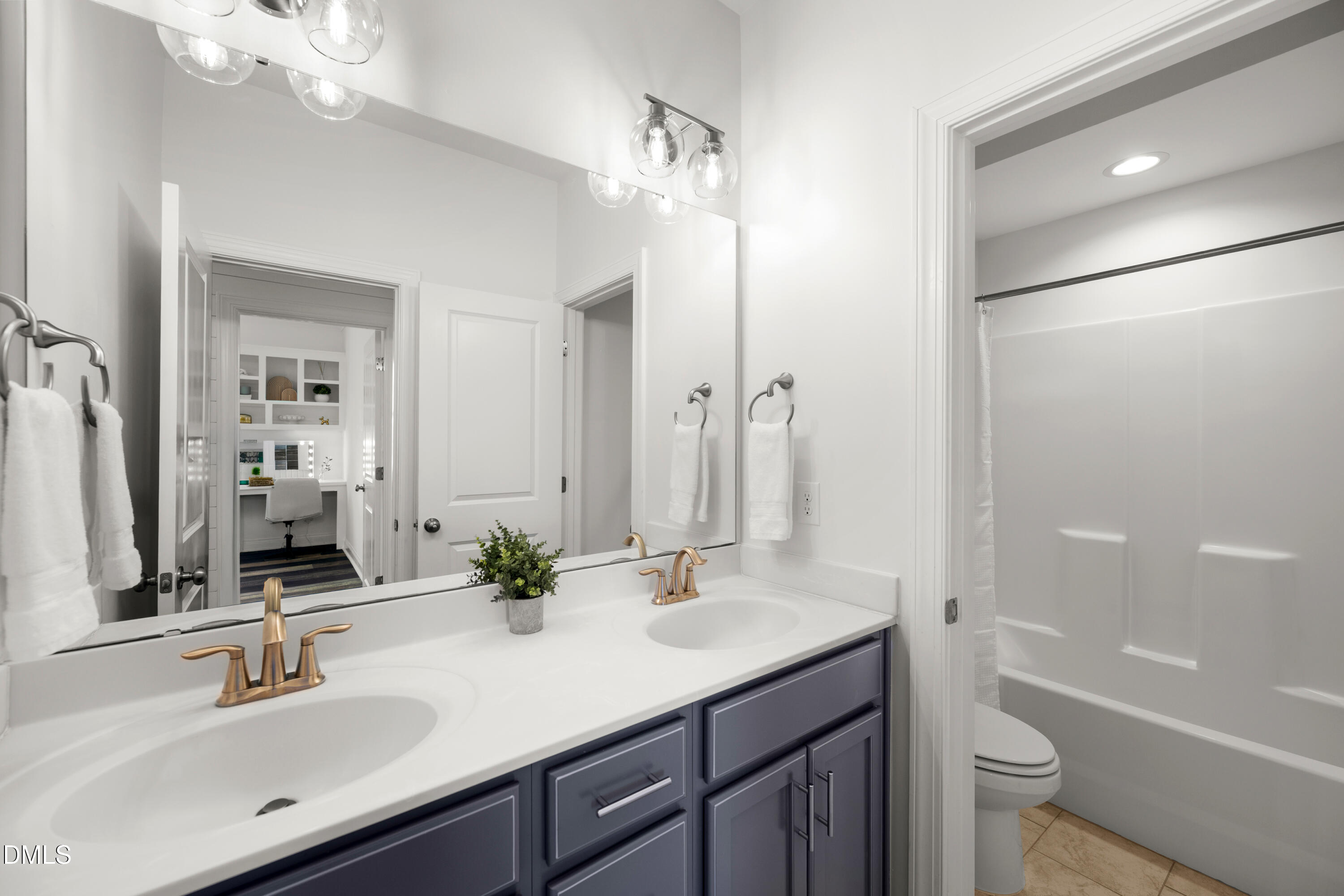 3223 Bellamy Ridge Drive Apex, NC 27523 - Photo 49 of 73 044-39_38 -3223 bellamy ridge dr, interi