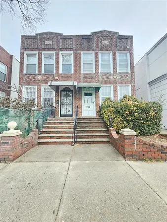 $1,260,000 | 2157 64th Street | Mapleton