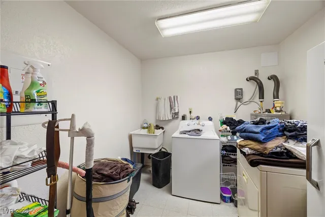 $470,000 | 1160 Huracan Street, Pahrump, NV 89048