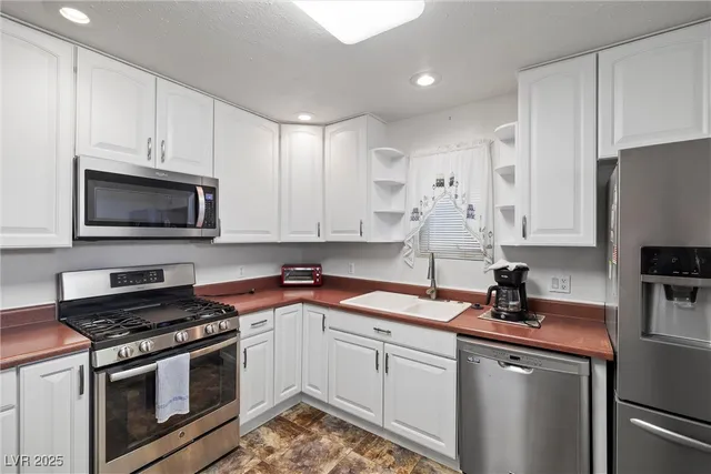 $470,000 | 1160 Huracan Street, Pahrump, NV 89048