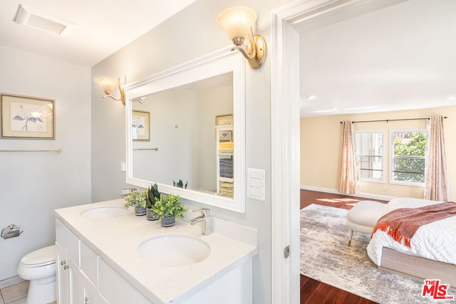 $1,950,000 | 907 Westchester Place, Los Angeles, CA 90019