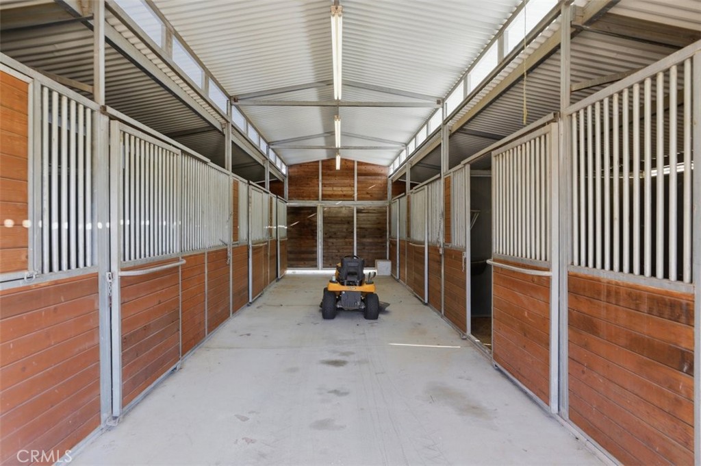 34575 Sycamore Springs Road Hemet, CA 92544 - Photo 40 of 65 8 stall barn