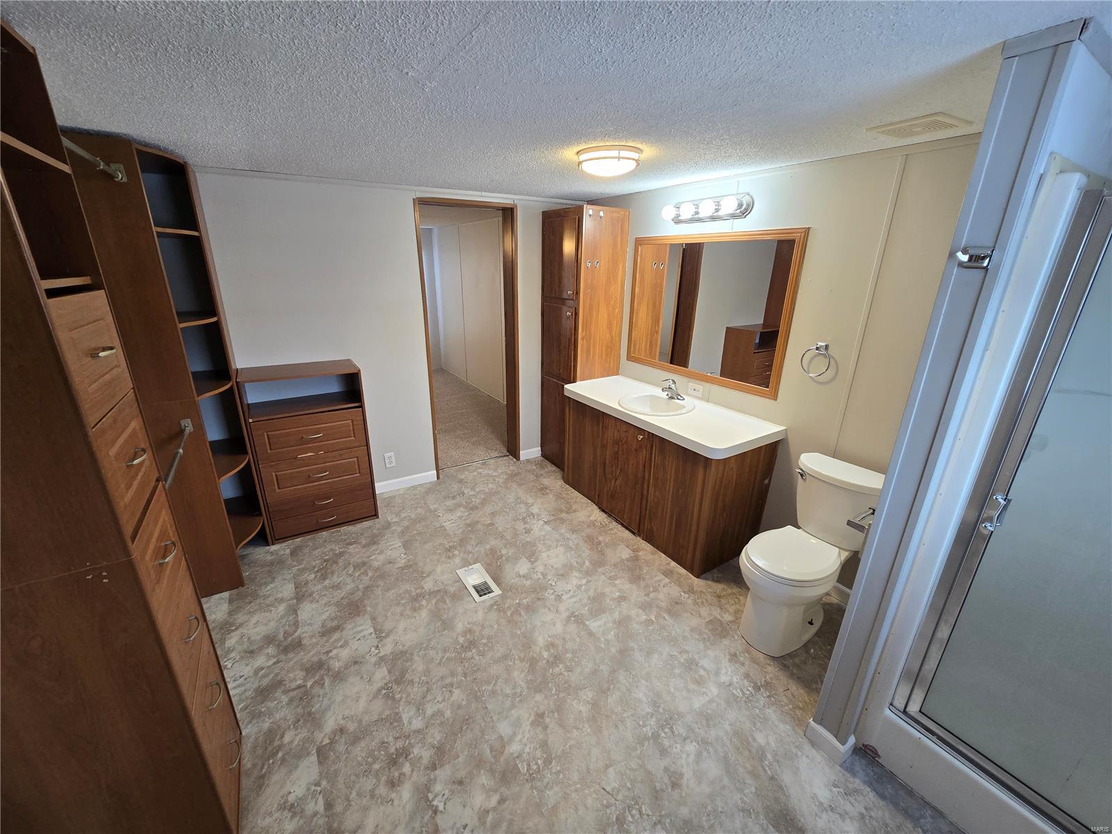 305 Rutledge Street Worden, IL 62097 - Photo 11 of 13 Gallery Image 11