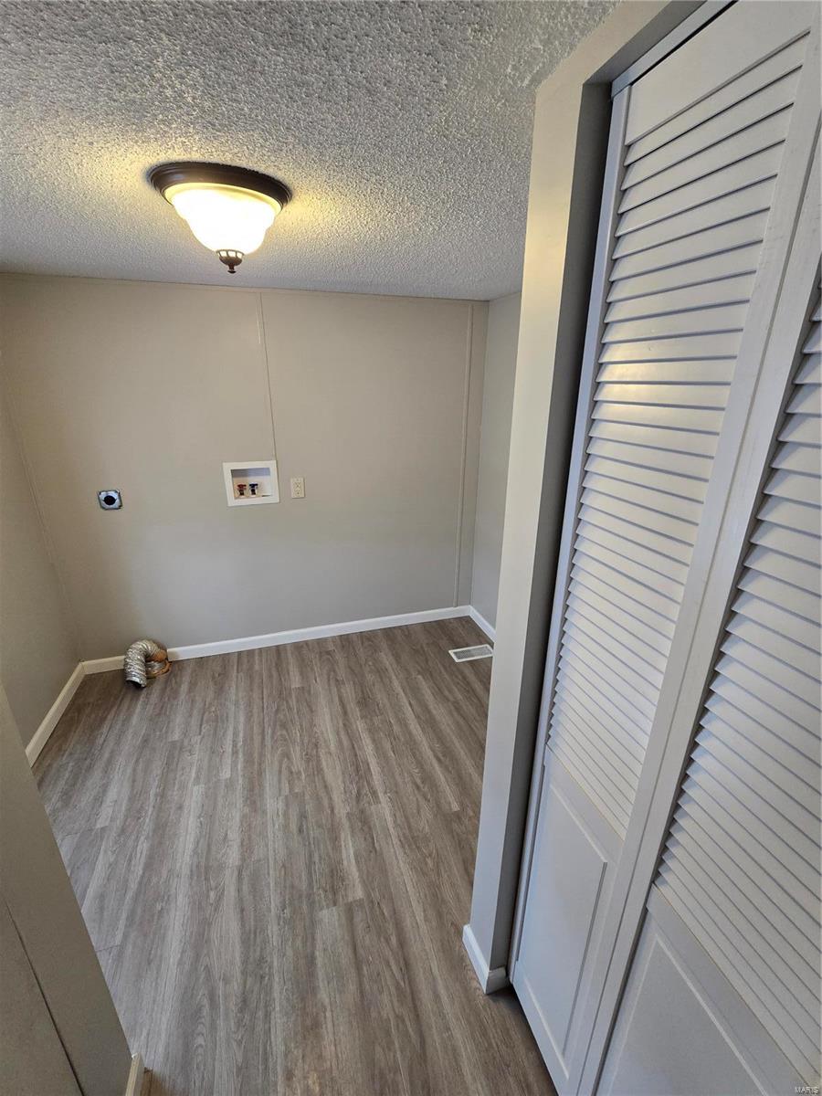 305 Rutledge Street Worden, IL 62097 - Photo 8 of 13 Gallery Image 8