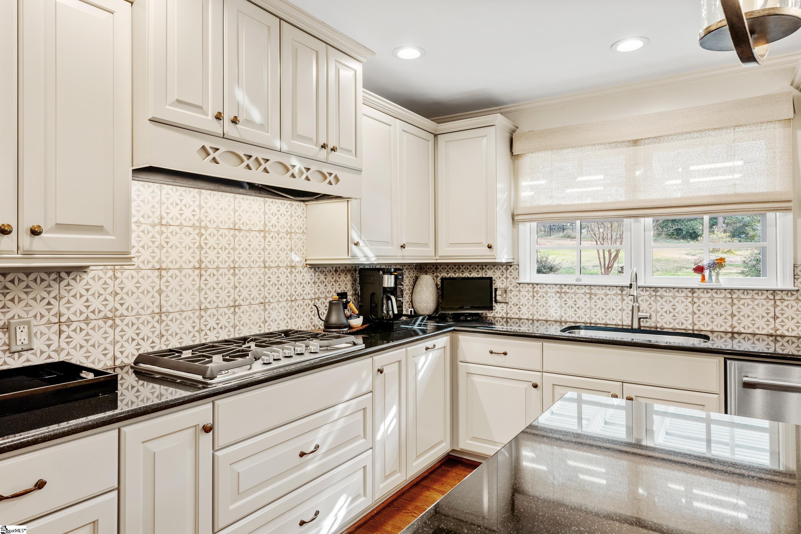 225 Foot Hills Road Greenville, SC 29617 - Photo 13 of 36 Gallery Image 13