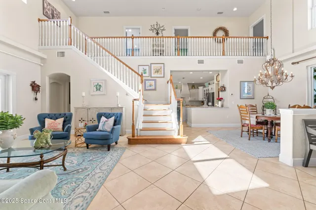 a view of entryway and hall