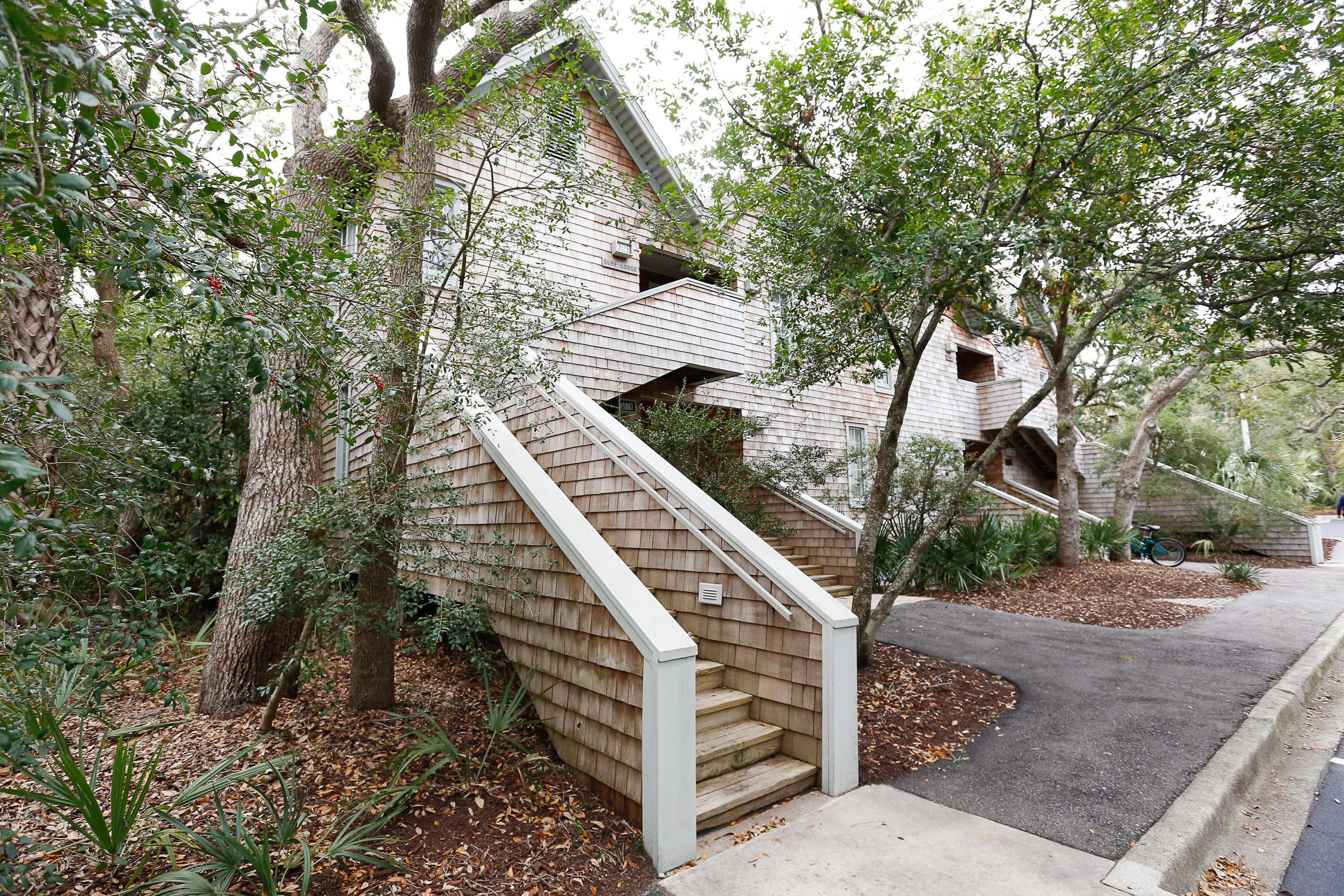 3579 Shipwatch Road Kiawah Island, SC 29455 - Photo 1 of 40 1