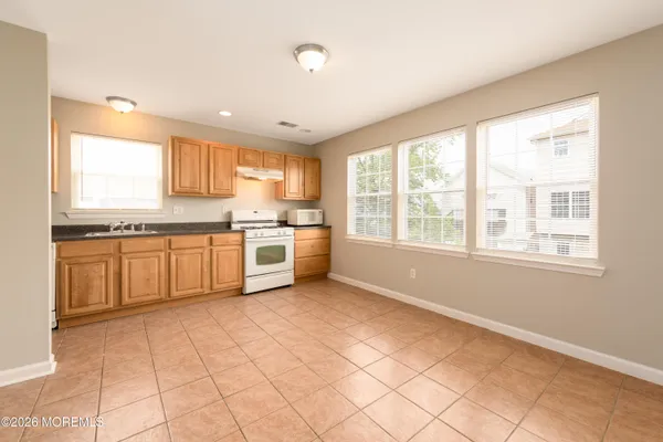 $3,500 | 41 Seabreeze Way, Keansburg, NJ 07734