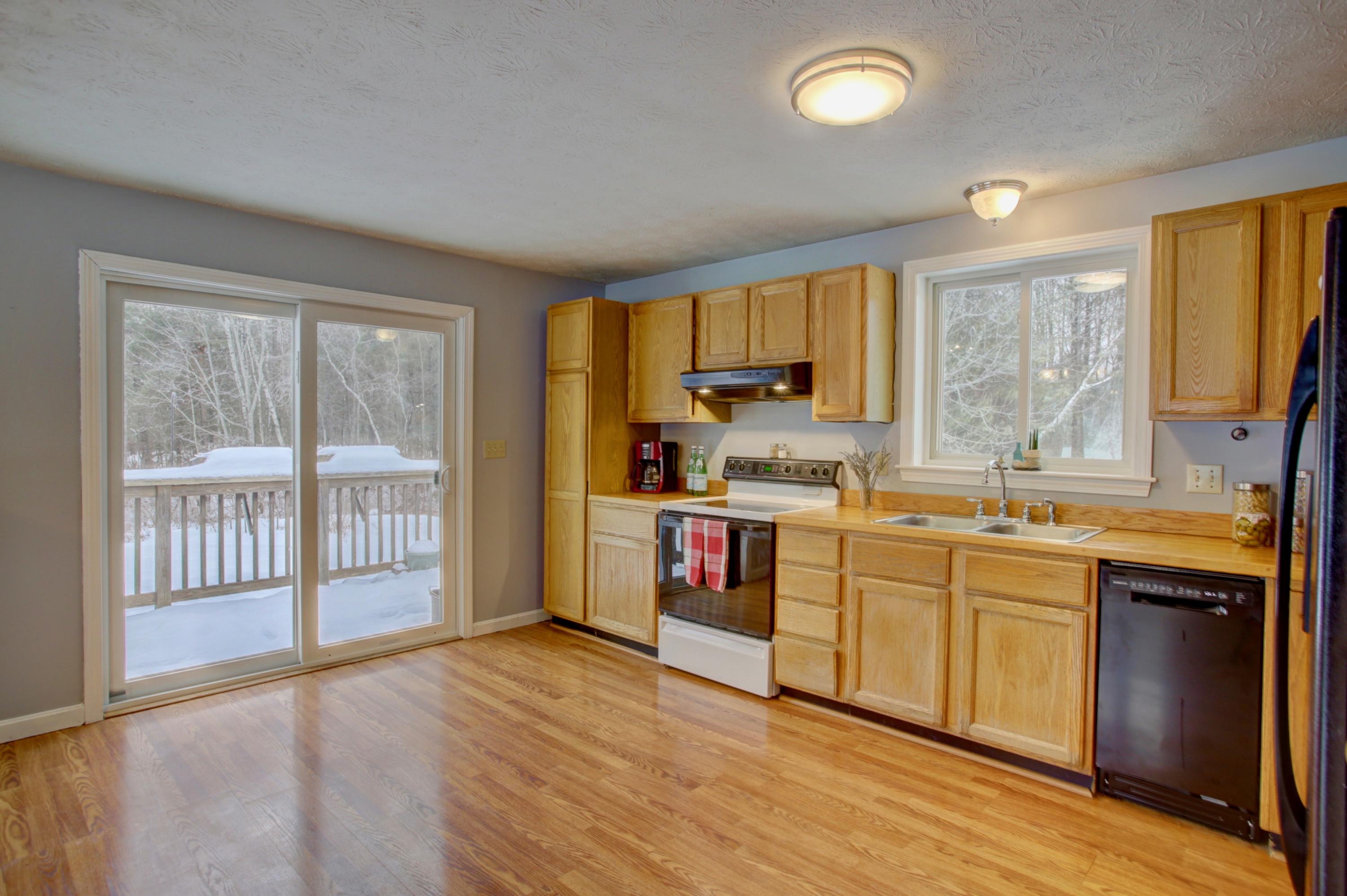 6 Hayden Brook Road Raymond, ME 04071 - Photo 8 of 31 45