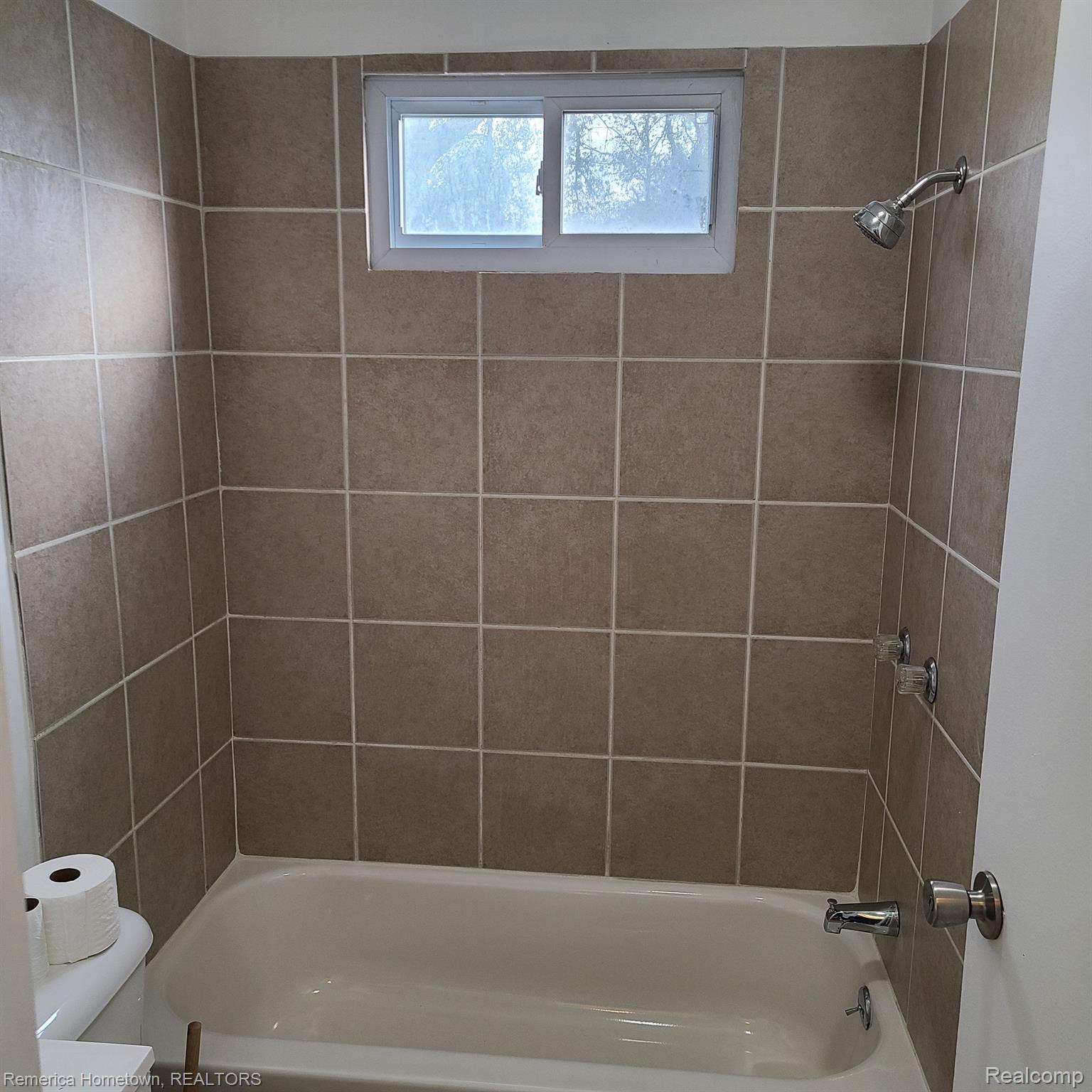 11154 Wayne Road Livonia, MI 48150 - Photo 11 of 18 Gallery Image 11
