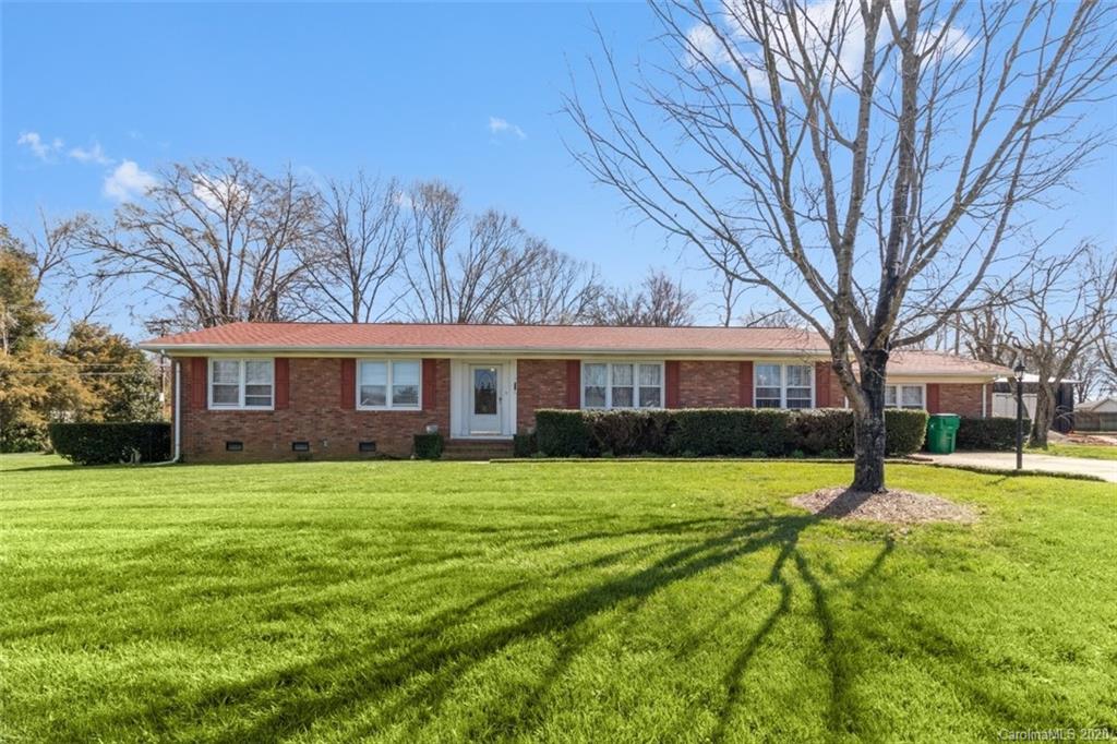 5124 Cheviot Road Charlotte, NC 28269 - Photo 1 of 34