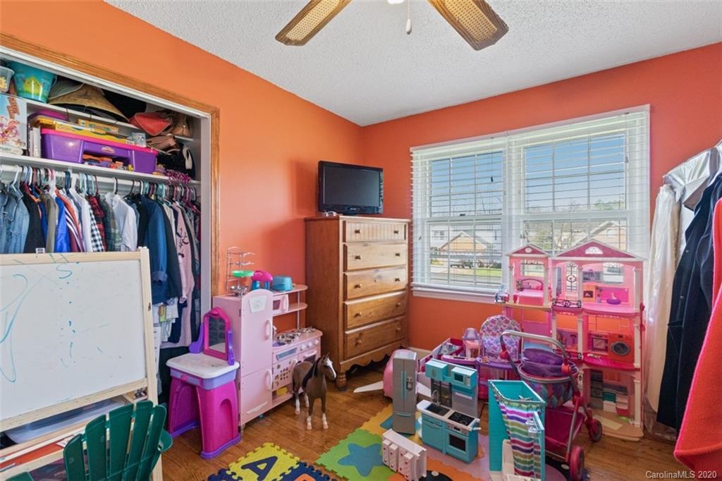5124 Cheviot Road Charlotte, NC 28269 - Photo 14 of 34