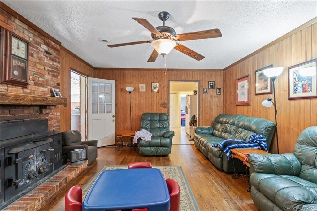 5124 Cheviot Road Charlotte, NC 28269 - Photo 20 of 34