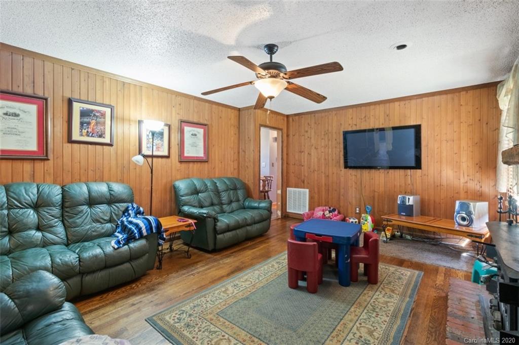 5124 Cheviot Road Charlotte, NC 28269 - Photo 22 of 34