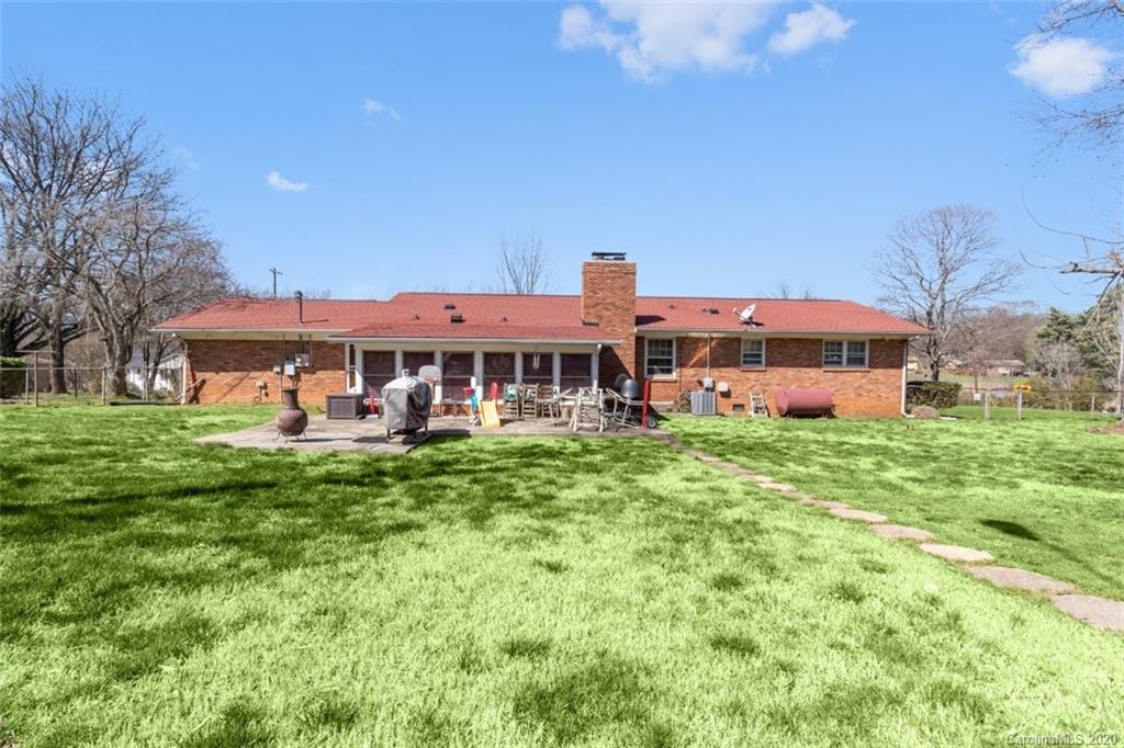 5124 Cheviot Road Charlotte, NC 28269 - Photo 24 of 34