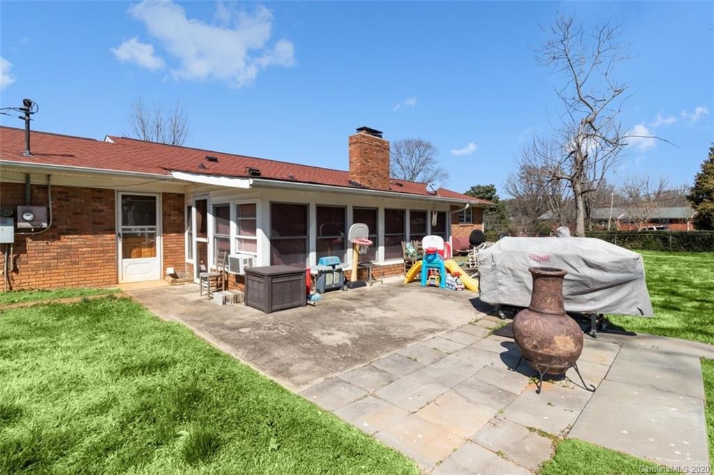 5124 Cheviot Road Charlotte, NC 28269 - Photo 27 of 34