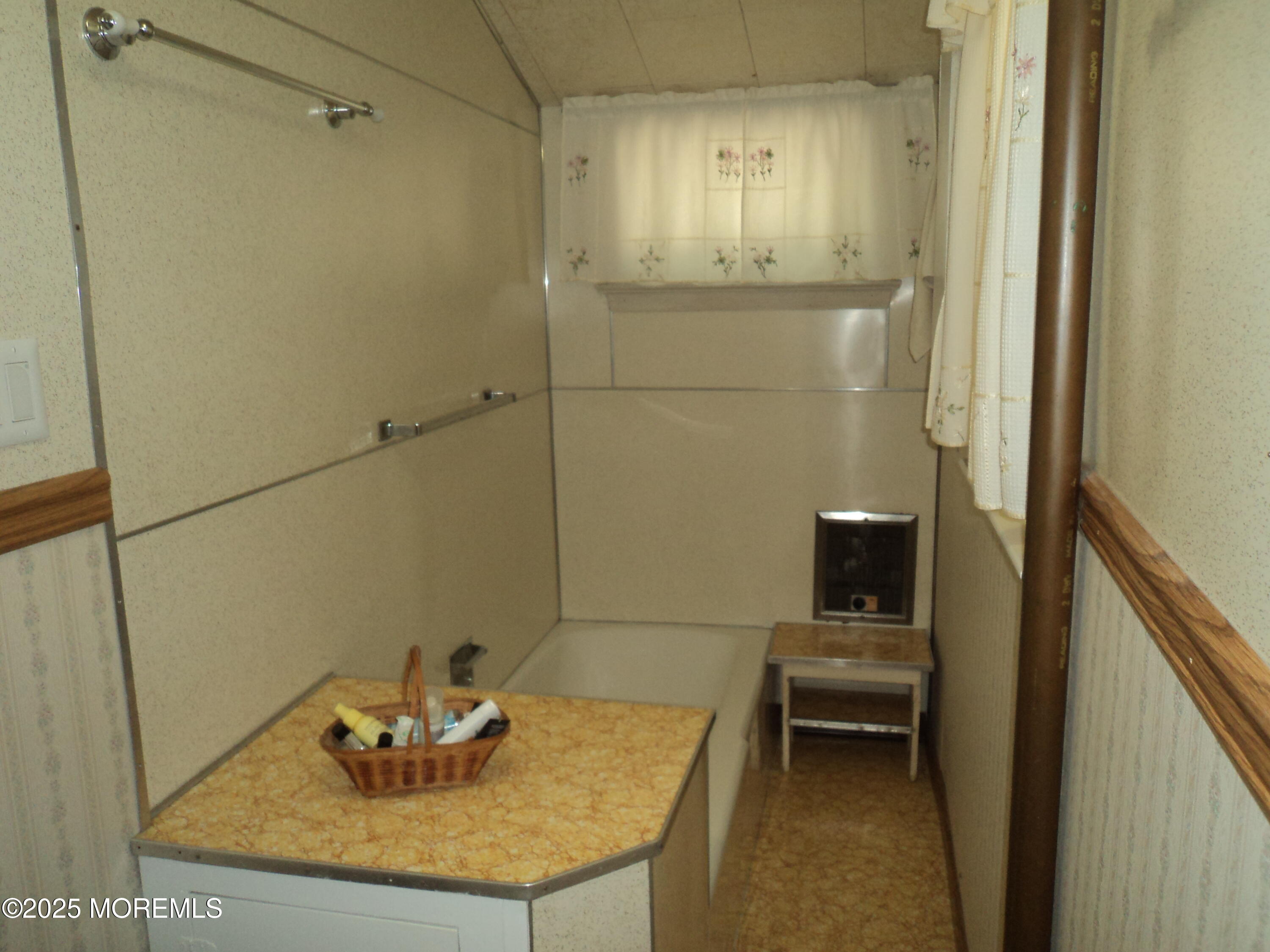 128 George Road Toms River, NJ 08753 - Photo 17 of 26 DSC07085