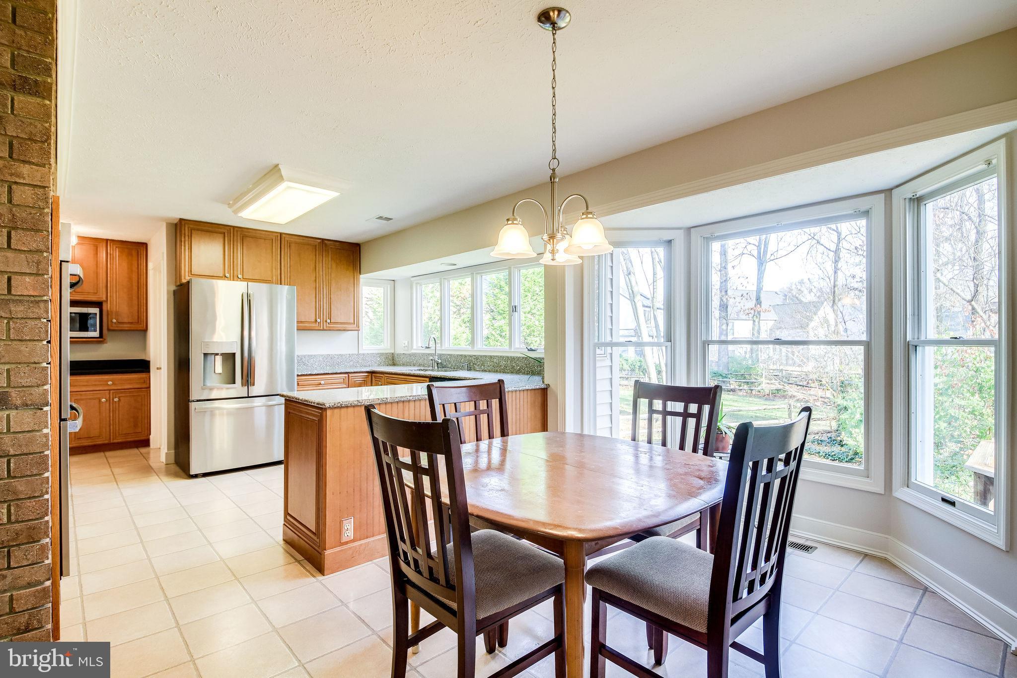 58 Rutherford Circle Sterling, VA 20165 - Photo 14 of 51 Breakfast room off the kitchen