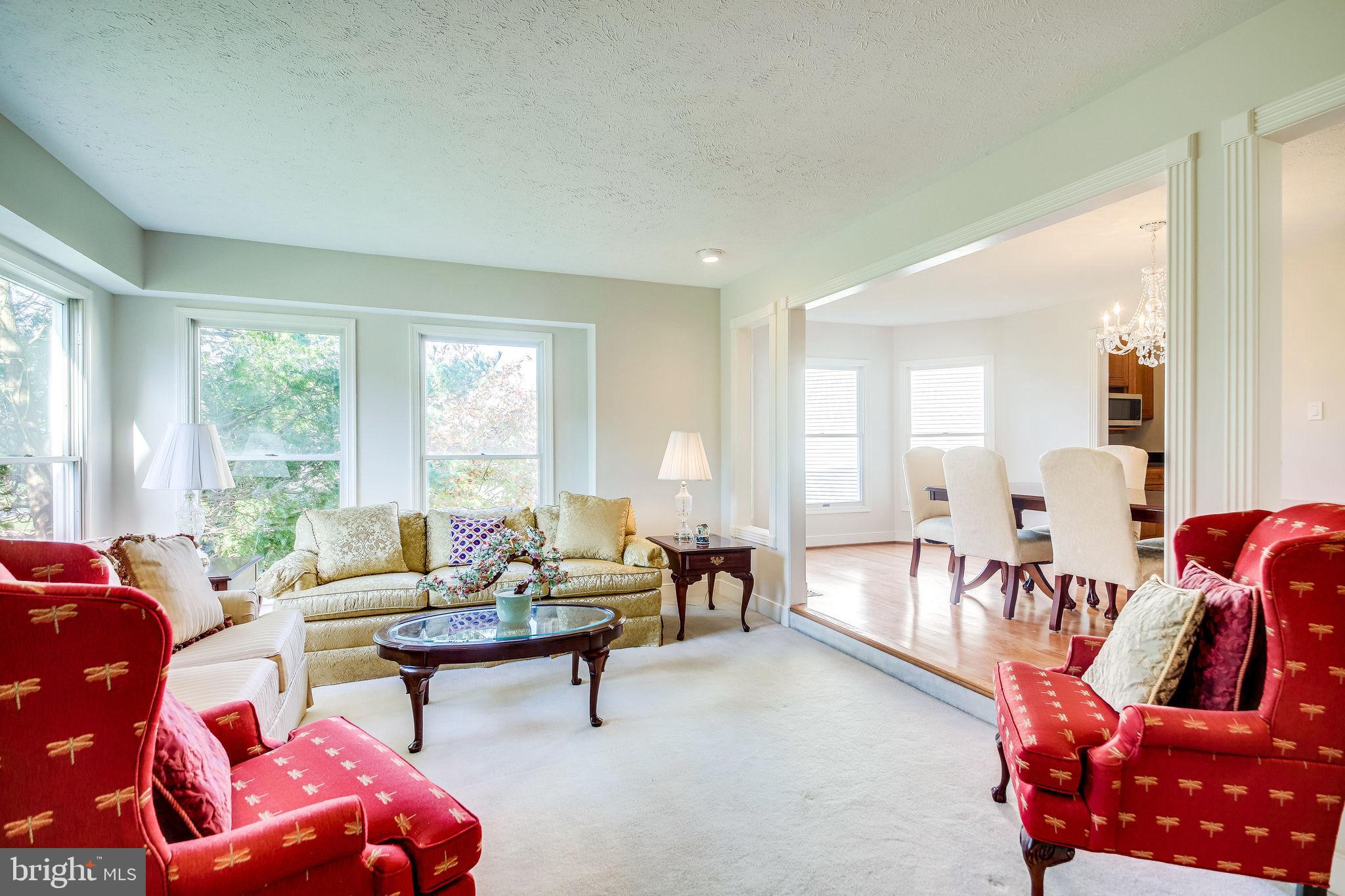 58 Rutherford Circle Sterling, VA 20165 - Photo 3 of 51 Bright formal living room