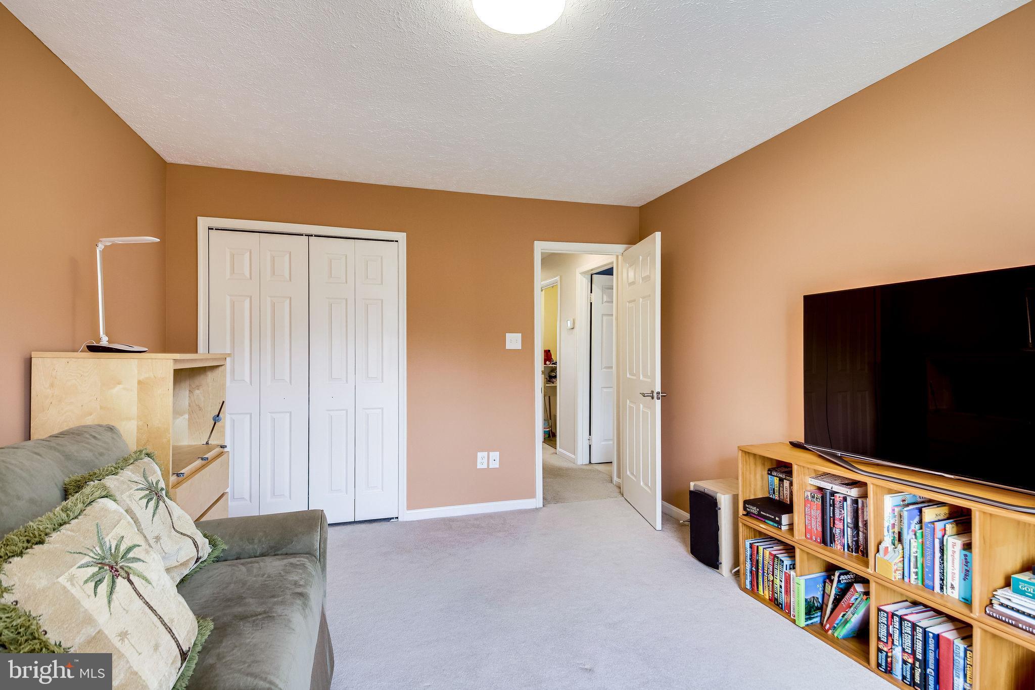 58 Rutherford Circle Sterling, VA 20165 - Photo 32 of 51 Nice sized rooms