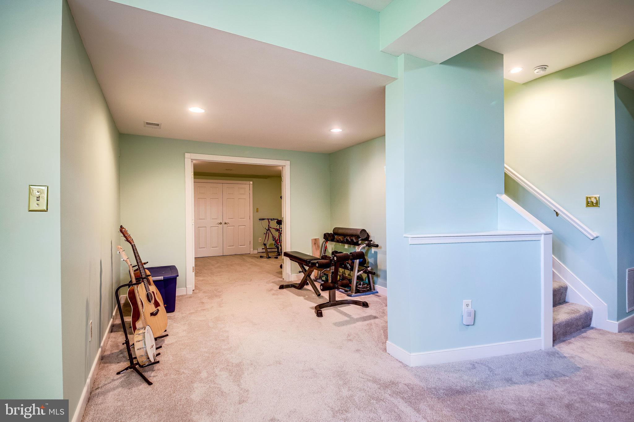 58 Rutherford Circle Sterling, VA 20165 - Photo 41 of 51 Space for music or exercise
