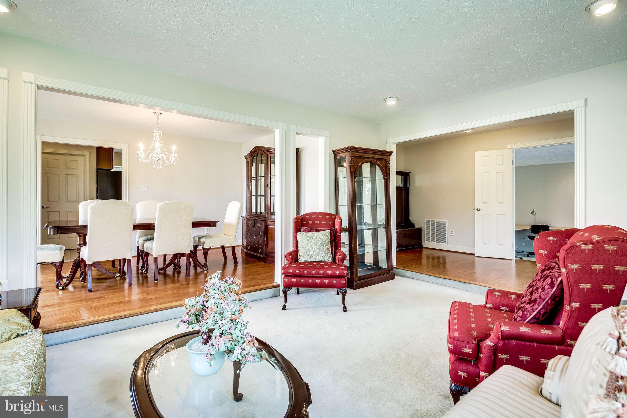 58 Rutherford Circle Sterling, VA 20165 - Photo 7 of 51 Perfect entertaining space