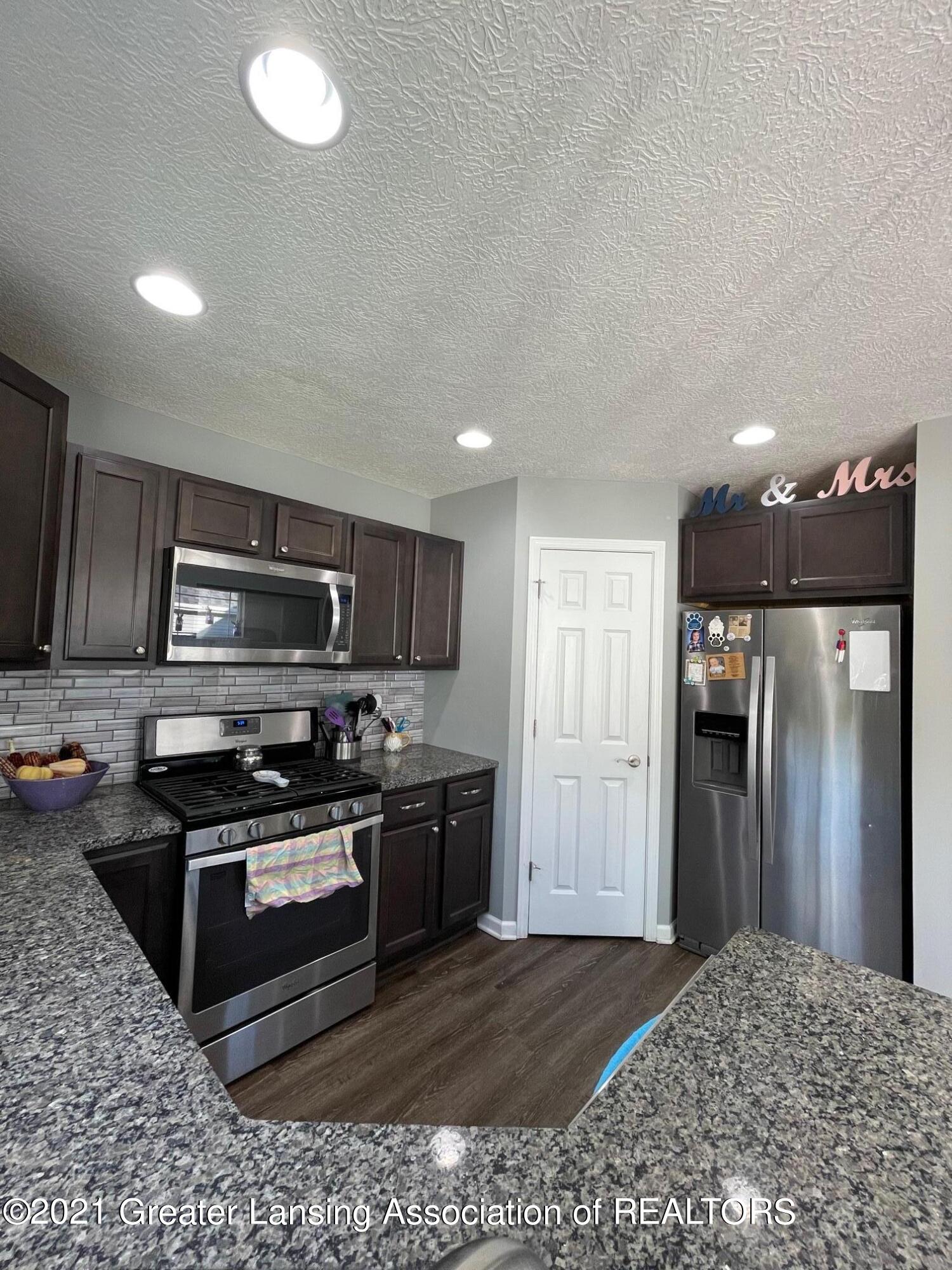 8740 Adkris Dimondale, MI 48821 - Photo 24 of 72 Kitchen