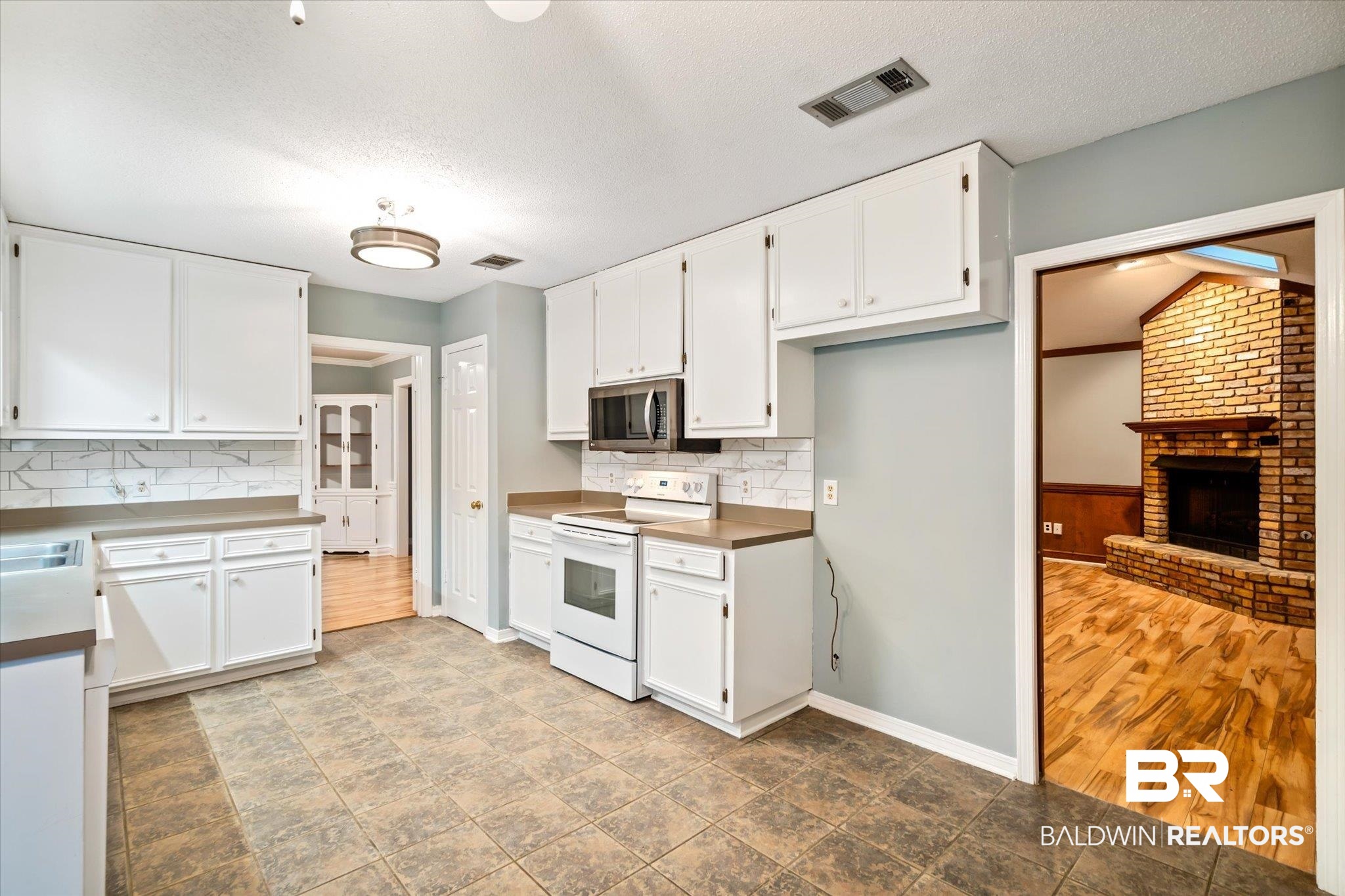 6604 Chimney Top Drive South Mobile, AL 36695 - Photo 6 of 24