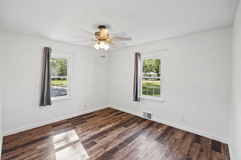 2832 North Fairview Avenue Decatur, IL 62526 - Photo 6 of 27 Gallery Image 6