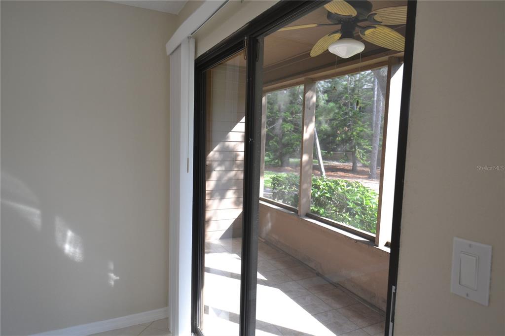 605 Lennox Road West Palm Harbor, FL 34683 - Photo 5 of 37