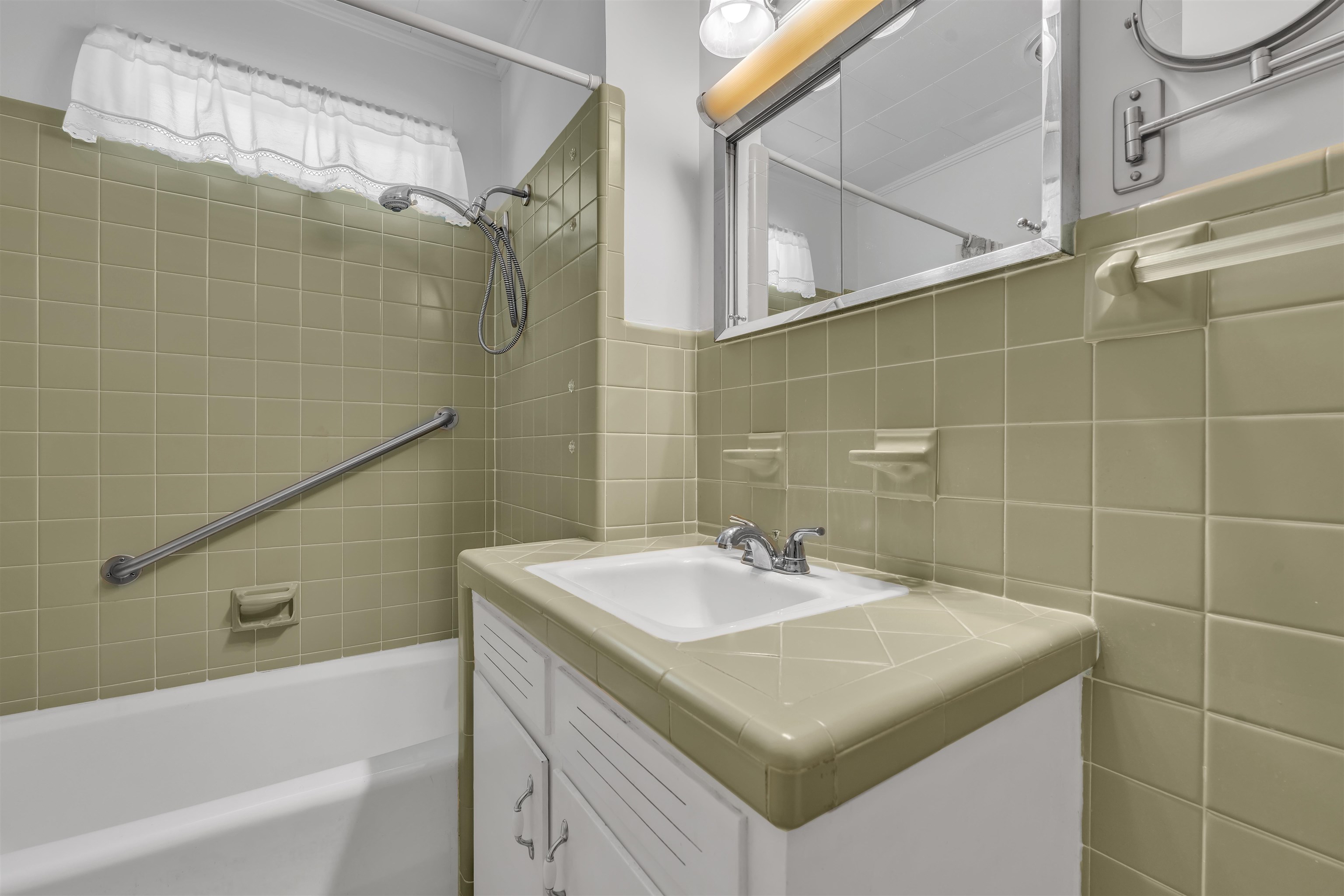 605 South Cedar Street Foley, AL 36535 - Photo 15 of 44 Bathroom