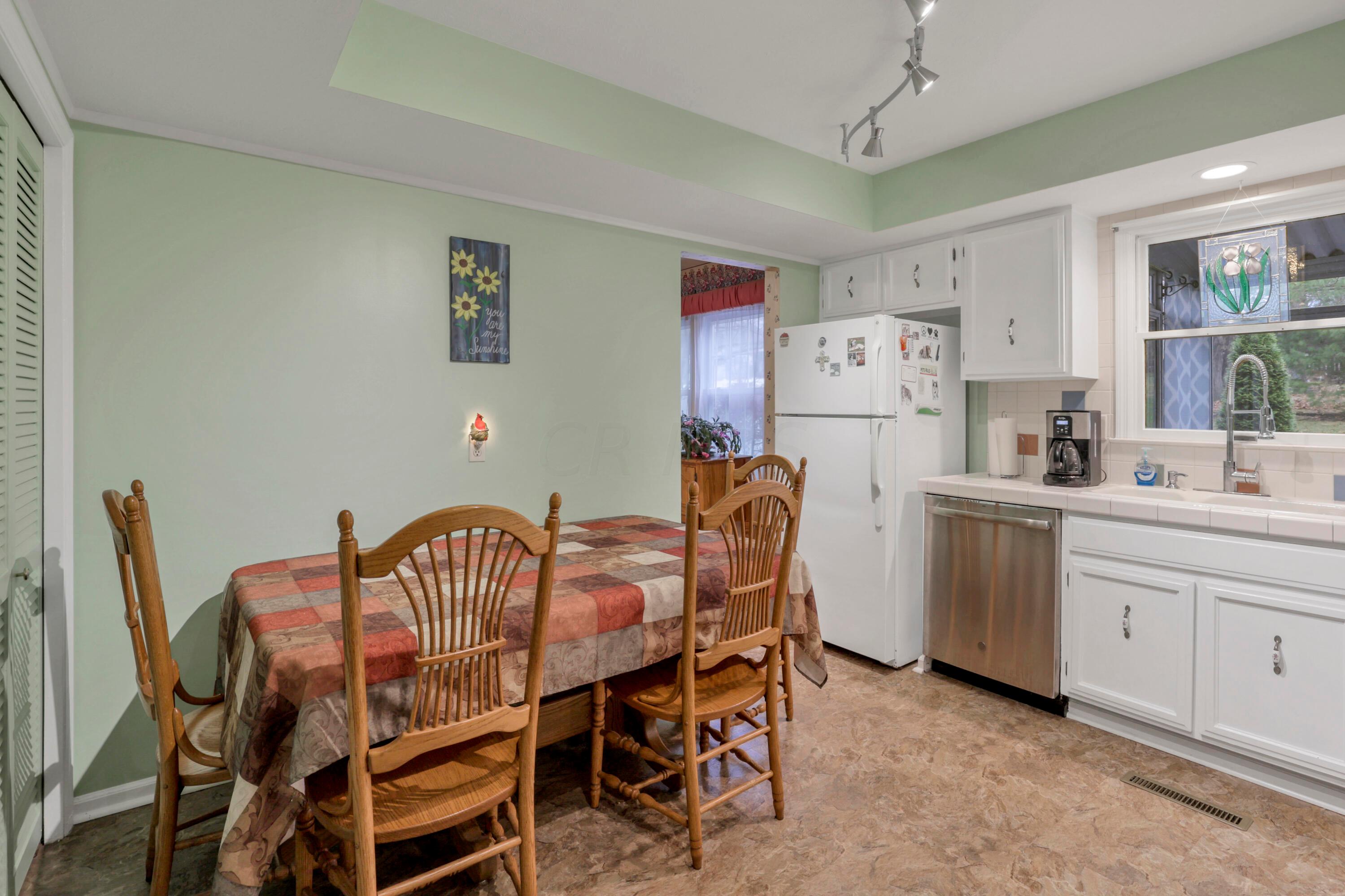 1030 Hickory Road Heath, OH 43056 - Photo 19 of 45 0N4A7381