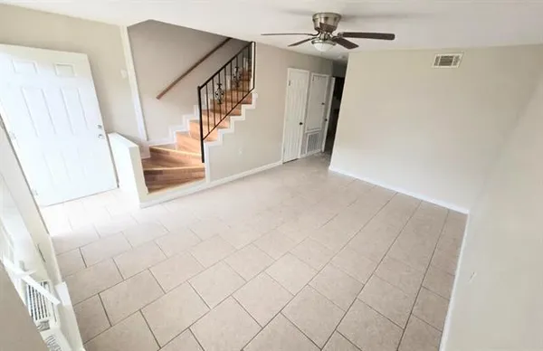 $1,200 | 3329 Golden Drive, Unit B, Chalmette, LA 70043