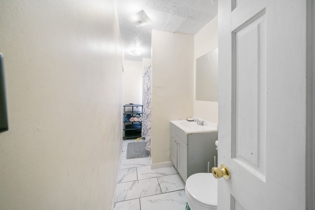 233 Lincoln Street Worcester, MA 01605 - Photo 12 of 30