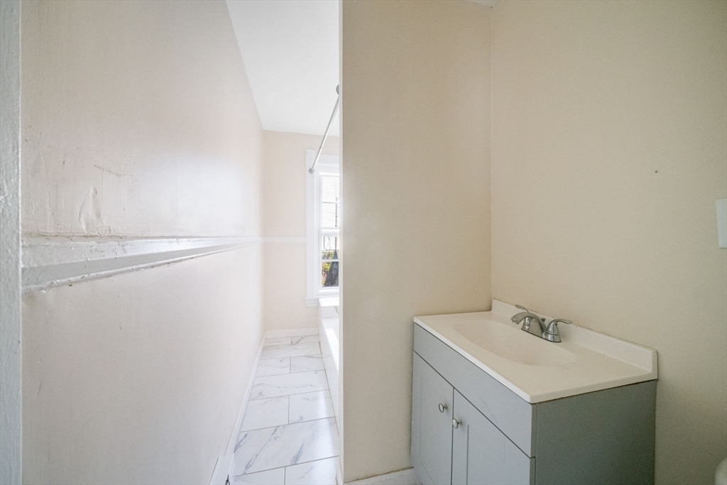 233 Lincoln Street Worcester, MA 01605 - Photo 17 of 30