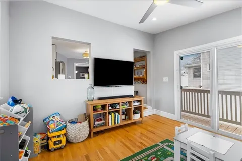 $865,000 | 10 Earnshaw Street, Boston, MA 02132