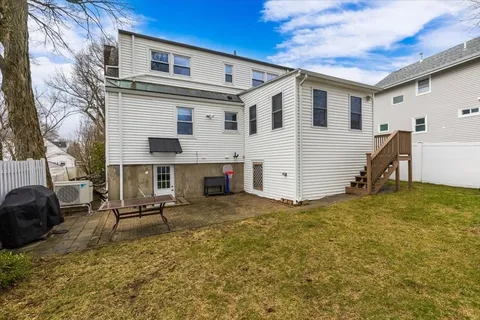 $865,000 | 10 Earnshaw Street, Boston, MA 02132