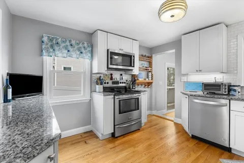 $865,000 | 10 Earnshaw Street, Boston, MA 02132