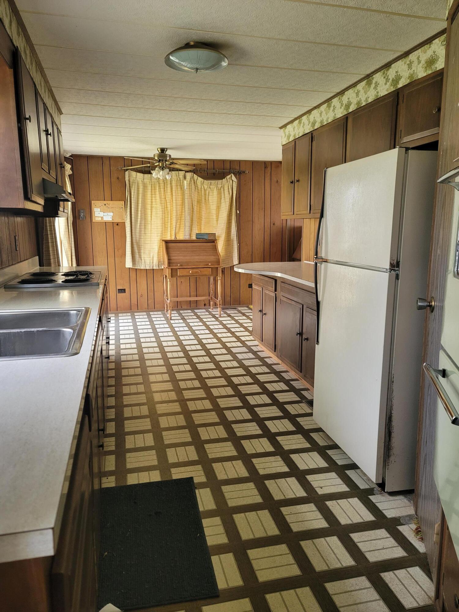 102 Wilmin Road Quincy, MI 49082 - Photo 2 of 23 20230429_104527