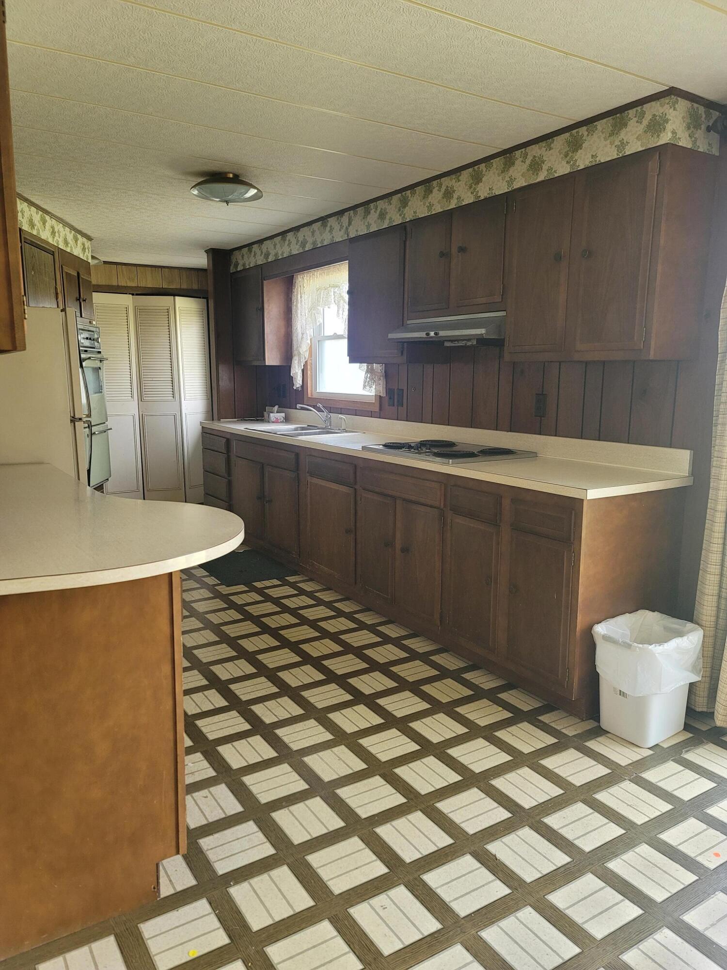 102 Wilmin Road Quincy, MI 49082 - Photo 3 of 23 20230429_104514