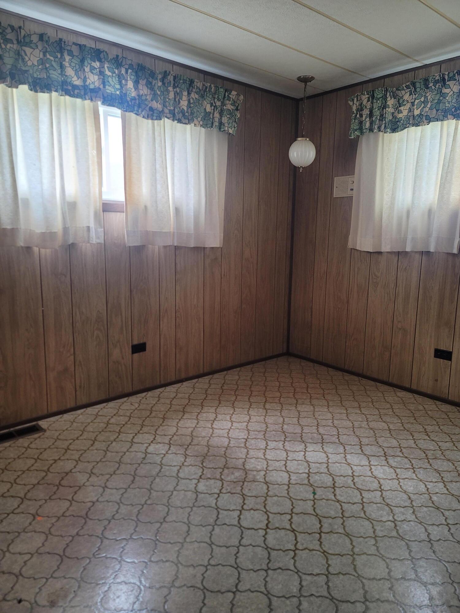 102 Wilmin Road Quincy, MI 49082 - Photo 8 of 23 20230429_104618