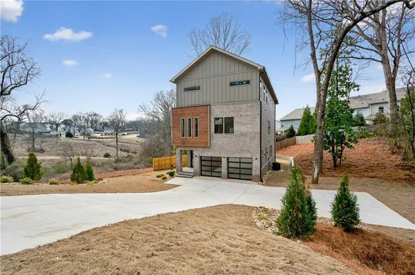 $975,000 | 120 Gwinnett Street, Buford, GA 30518