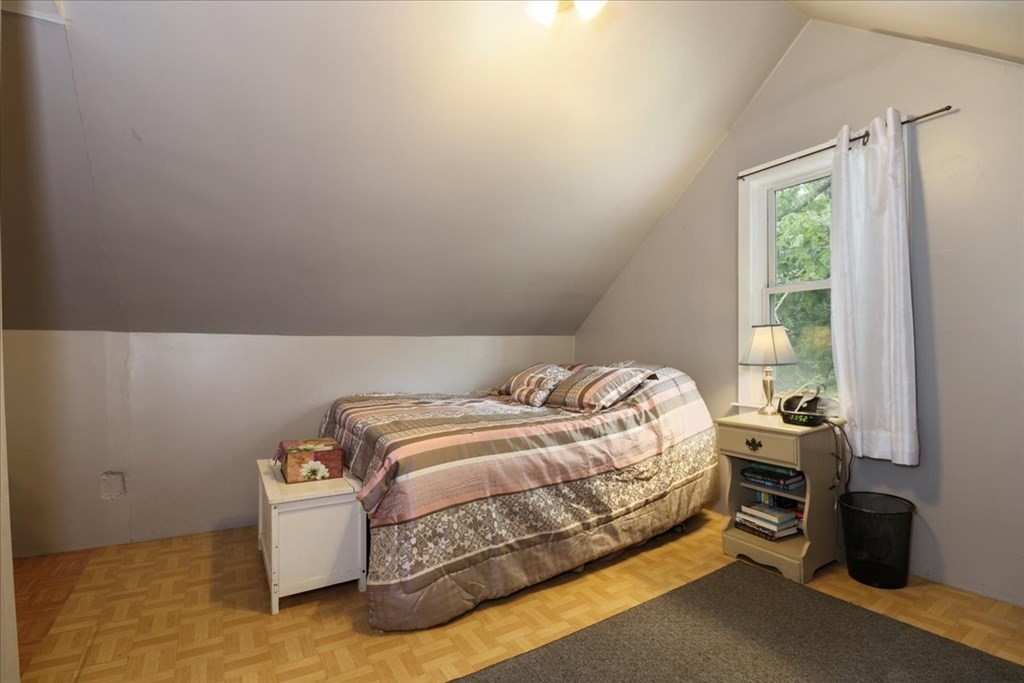 29 Sandwich Road Wareham, MA 02571 - Photo 11 of 21