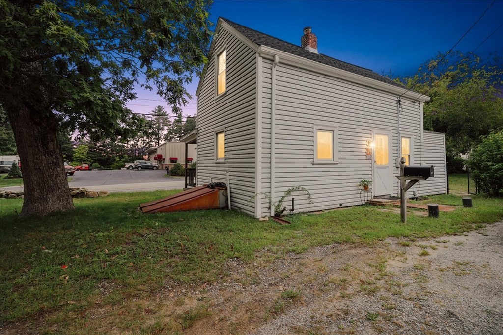 29 Sandwich Road Wareham, MA 02571 - Photo 14 of 21